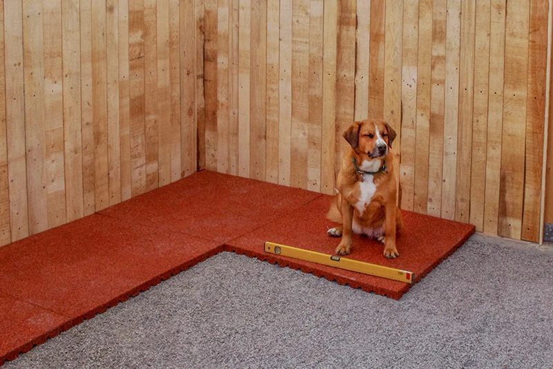 Installing WARCO's insulating dog panels is very easy, both outdoors and indoors. No special expertise is required.