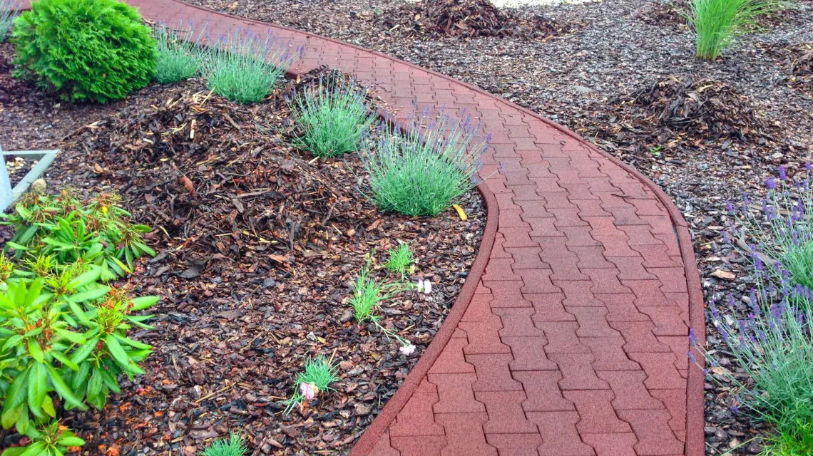 Beispielhafte Verlegung für den Artikel 0036 von WARCO - Adoquines de caucho, Farbton Antracita in der Abmessung 200 x 165 x 43 mm.