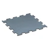 Fitness Performance Elite Pavimento Deportivo von WARCO im Farbdesign Plata envejecida mit den Abmessungen 100 x 100 x 1,5 cm | 1,00 m². Produktfoto von Artikel 6160 in der Aufsicht von schräg vorne.