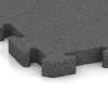 Detailaufnahme der Randausprägung von WARCO-Produkt 4194, Pavimento deportivo de caucho HD, Format 500 x 500 x 40 mm, Farbe Gris pizarra.
