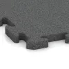 Detailaufnahme der Randausprägung von WARCO-Produkt 3327, Playground flooring, Format 1000 x 1000 x 30 mm, Farbe Gris pizarra.