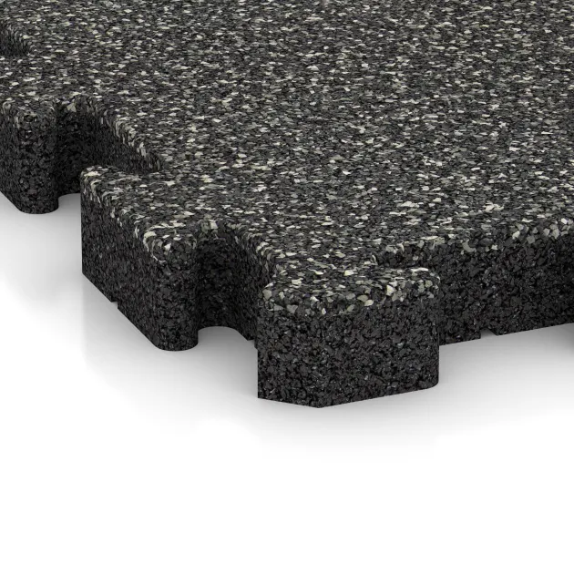 Detailaufnahme der Randausprägung von WARCO-Produkt 4145, Pavimento deportivo de caucho, Format 500 x 500 x 50 mm, Farbe Granito oscuro.