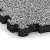 Detailaufnahme der Randausprägung von WARCO-Produkt 5227, Baldosa borde piscina sin juntas, Format 306 x 306 x 30 mm, Farbe Gris jaspeado.
