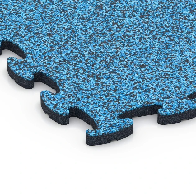 Detailaufnahme der Randausprägung von WARCO-Produkt 6920, Baldosa ferial encajable, Format 44,6 x 44,6 x 1,8 cm, Farbe Atlantico.