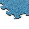 Detailaufnahme der Randausprägung von WARCO-Produkt 6929, Baldosa ferial encajable, Format 98 x 98 × 1,8 cm, Farbe Atlantico.