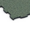 Detailaufnahme der Randausprägung von WARCO-Produkt 6852, Fitness Active suelo, Format 97,1 x 97,1 x 2,8 cm, Farbe Césped inglés.