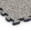 Detailaufnahme der Randausprägung von WARCO-Produkt 6770, Baldosa borde de piscina, Format 28,9 x 28,9 x 1,8 cm, Farbe Granito gris.