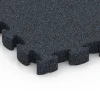 Detailaufnahme der Randausprägung von WARCO-Produkt 6959, Fitness Premium suelo deportivo, Format 28,9 x 28,9 x 2,8 cm, Farbe Antracita.