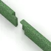 Großaufnahme vom Verbindungssystem von WARCO-Boden 4295 - Rodapié im Farbdesign Verde pálido. Abmessungen 750 x 80 x 20 mm.