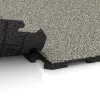 Großaufnahme vom Verbindungssystem von WARCO-Boden 1572 - Playground flooring im Farbdesign Granito claro. Abmessungen 1000 x 1000 x 30 mm.