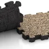 Großaufnahme vom Verbindungssystem von WARCO-Boden 6108 - Baldosa borde piscina sin juntas im Farbdesign Travertino. Abmessungen 306 x 306 x 30 mm.