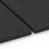 Großaufnahme vom Verbindungssystem von WARCO-Boden 6379 - Loseta de caucho para cuadras im Farbdesign Antracita. Abmessungen 100 x 100 x 3 cm | 1,00 m².