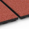 Großaufnahme vom Verbindungssystem von WARCO-Boden 6390 - Loseta de caucho para cuadras Lujo im Farbdesign Rojo ladrillo. Abmessungen 100 x 50 x 4,5 cm | 0,50 m².