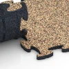 Großaufnahme vom Verbindungssystem von WARCO-Boden 6781 - Esterilla de gimnasio im Farbdesign Terracota. Abmessungen 44,6 x 44,6 x 1,8 cm.