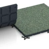 Großaufnahme vom Verbindungssystem von WARCO-Boden 7134 - Suelo de gimnasio para exterior im Farbdesign Césped inglés. Abmessungen 60 x 60 x 3 cm | 0,36 m².