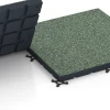 Großaufnahme vom Verbindungssystem von WARCO-Boden 7143 - Suelo de gimnasio para exterior im Farbdesign Césped inglés. Abmessungen 60 x 60 x 4 cm | 0,36 m².