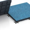 Großaufnahme vom Verbindungssystem von WARCO-Boden 7148 - Suelo de gimnasio para exterior im Farbdesign Atlántico. Abmessungen 60 x 60 x 4 cm | 0,36 m².