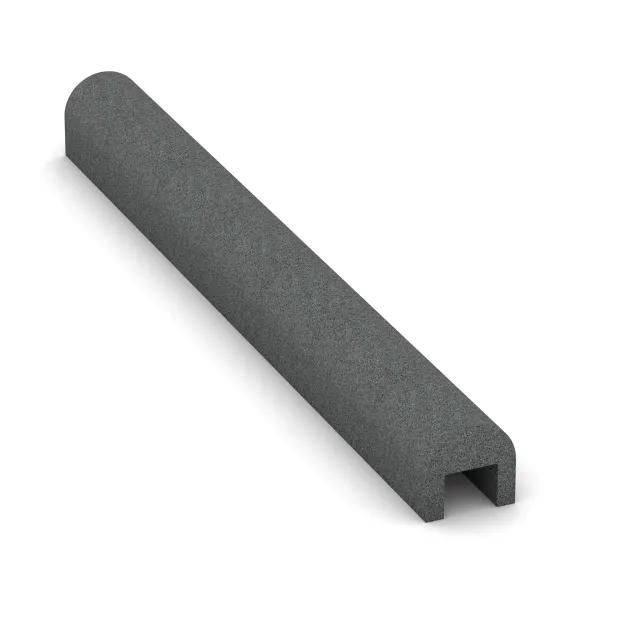Foto der hinteren Seite vom unsymmetrischen WARCO-Formteil 2583: Kerbstone cover, Design Gris pizarra, Maße 1000 x 100 x 100 x 50 mm.